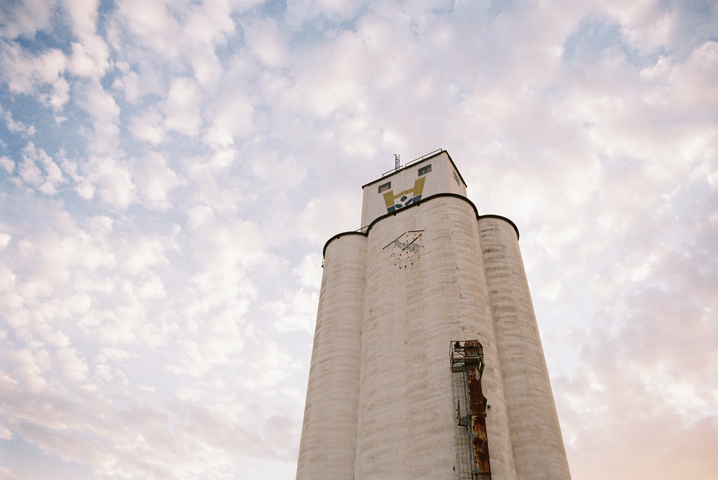 Determine a landmark.