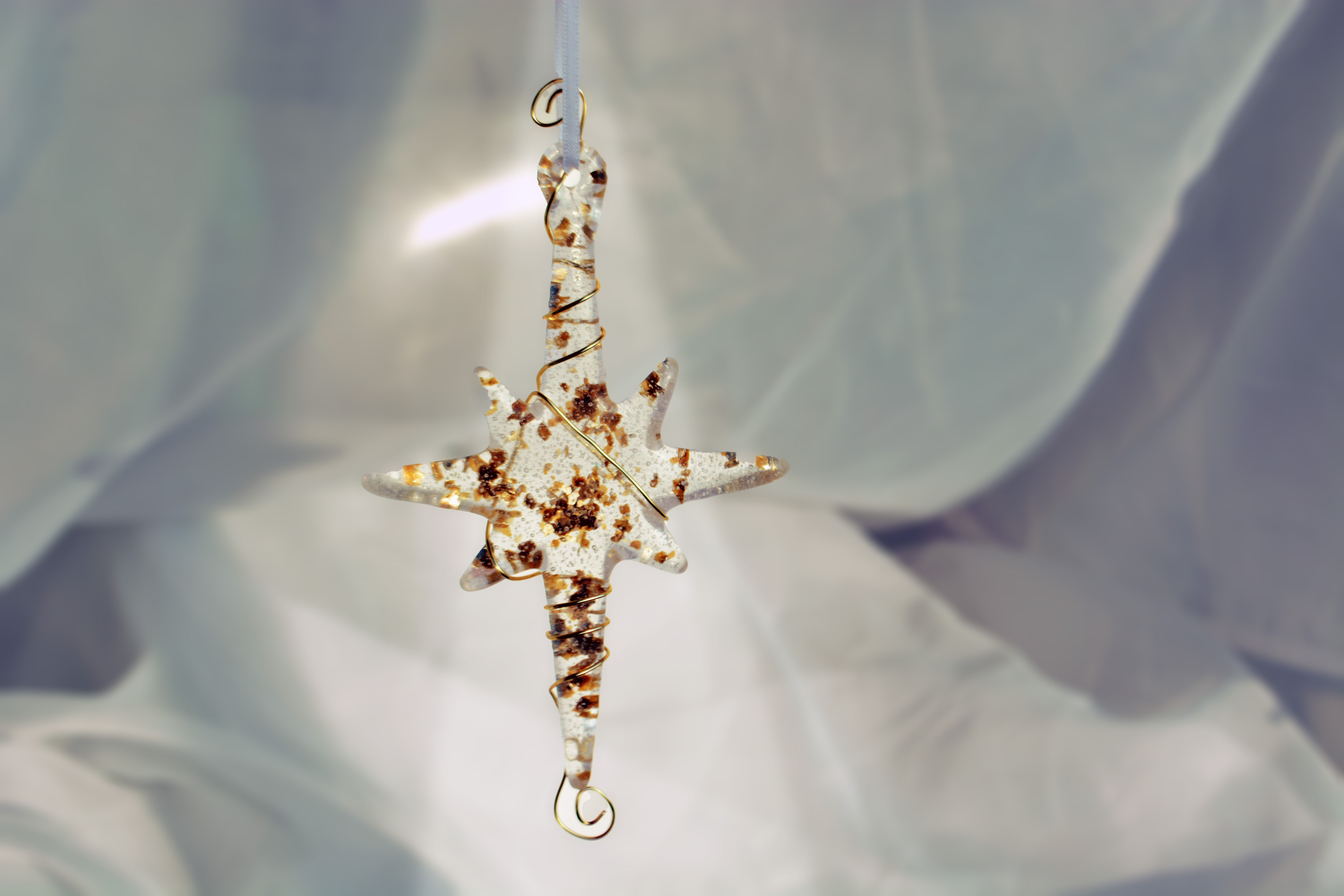 Star - Clear with Gold Flecks and Gold wire