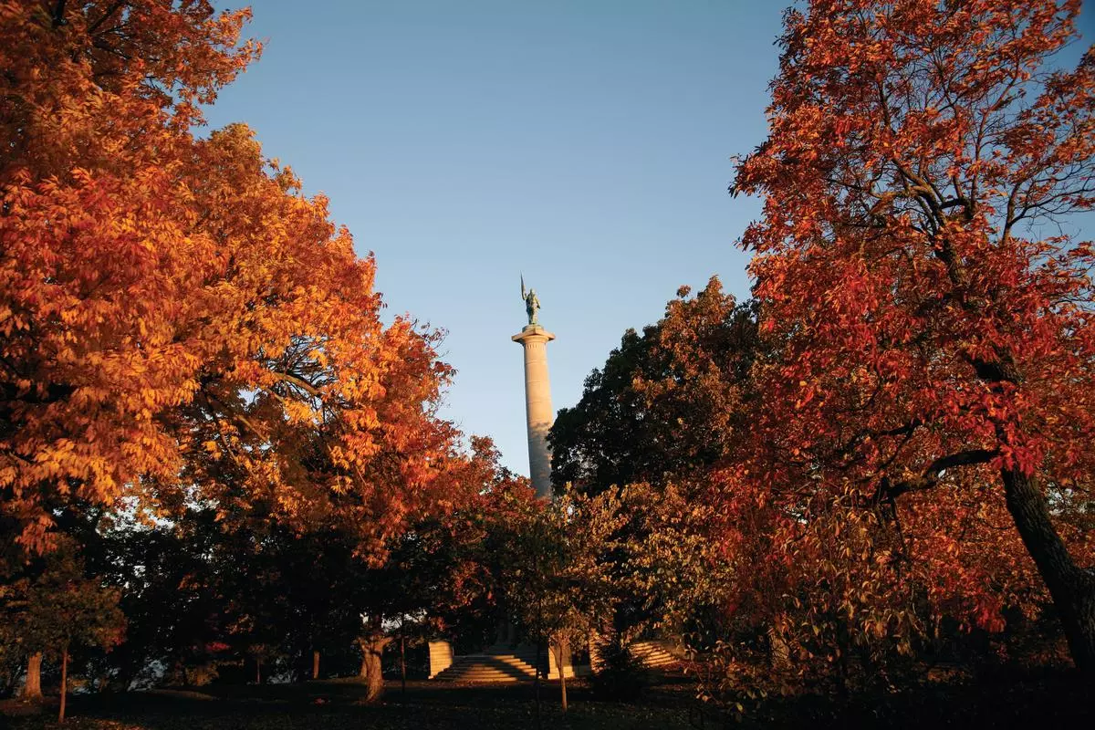 Fall leaves at Point Park