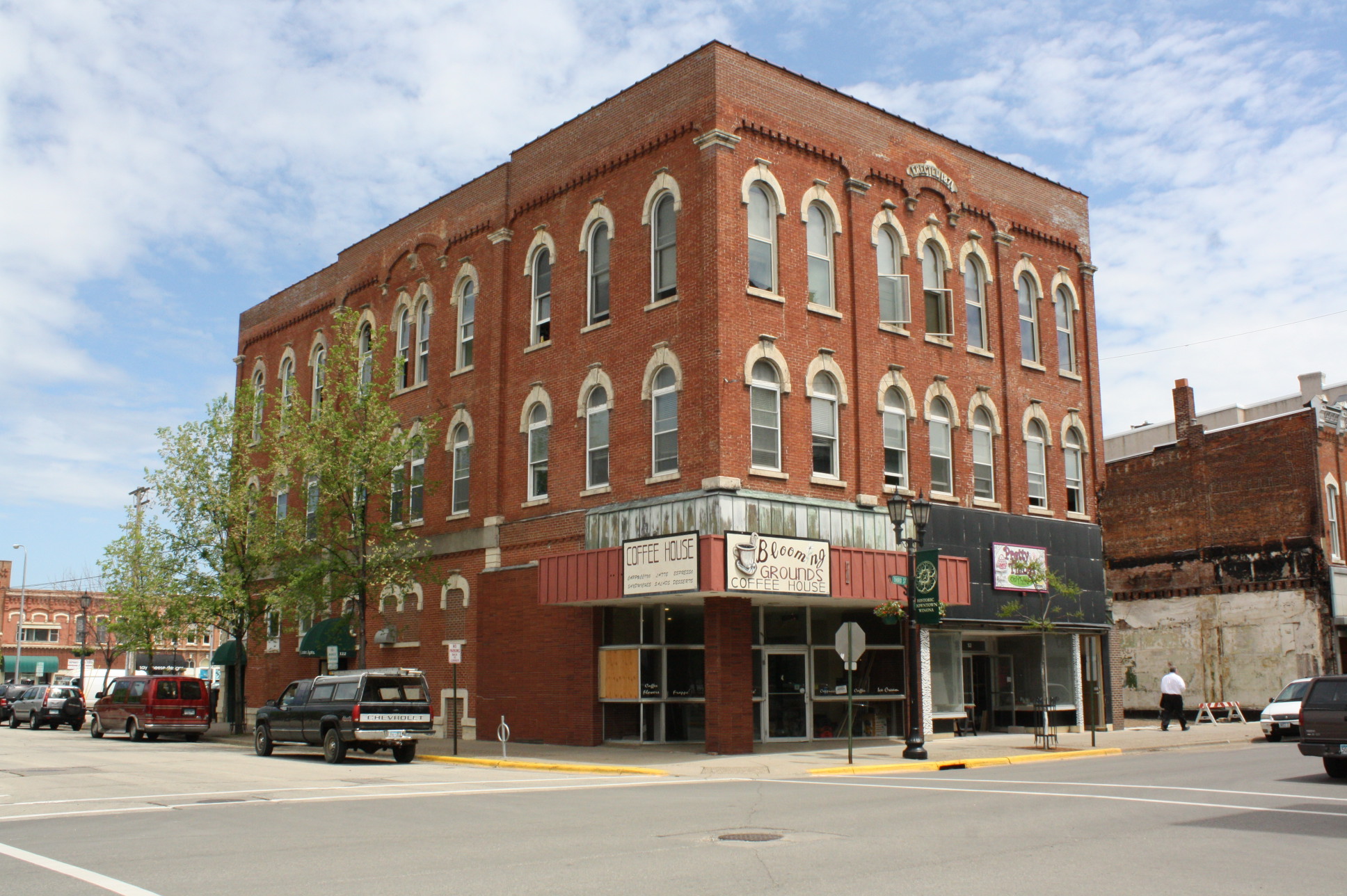 122 Center St. -2A