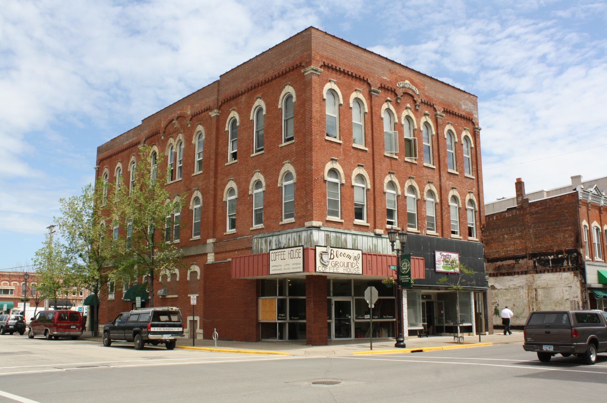 122 Center St. -3F