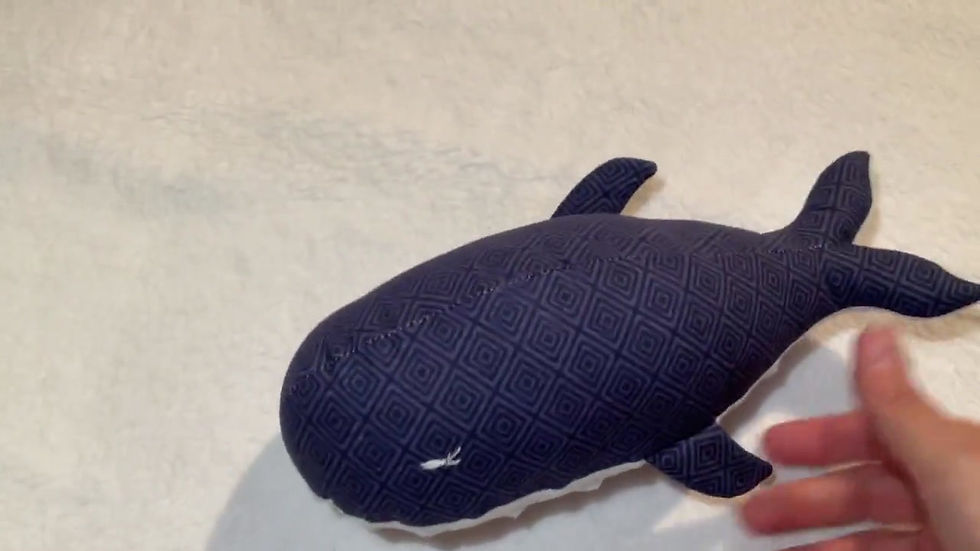 Miniature : Doudou Baleine -- Peluche avec ou sans grelot/hochet -- Cadeau de Naissance