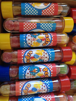 Tubete personalizado com gominhas