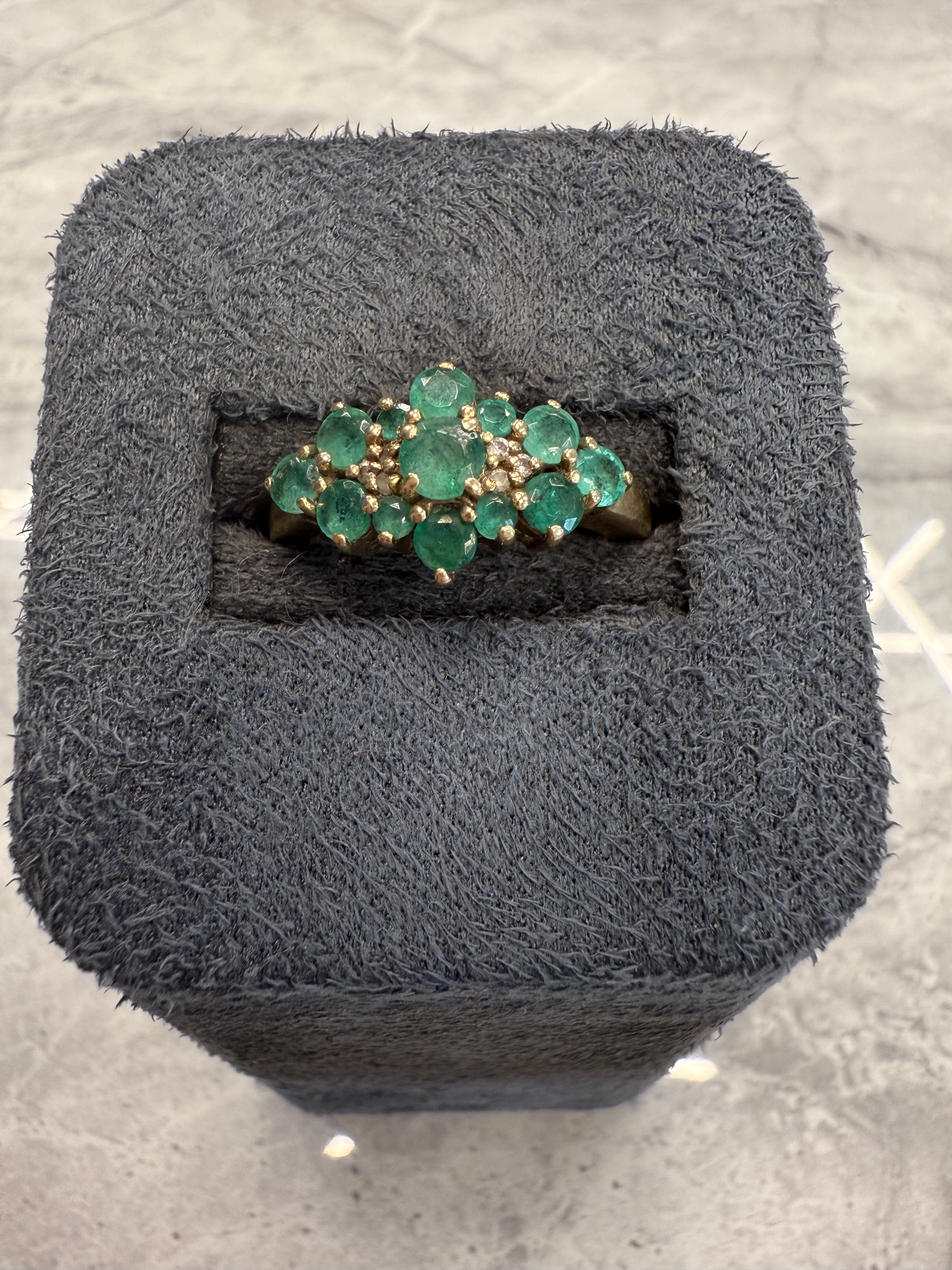9ct Yellow Gold Emerald Cluster Ring 