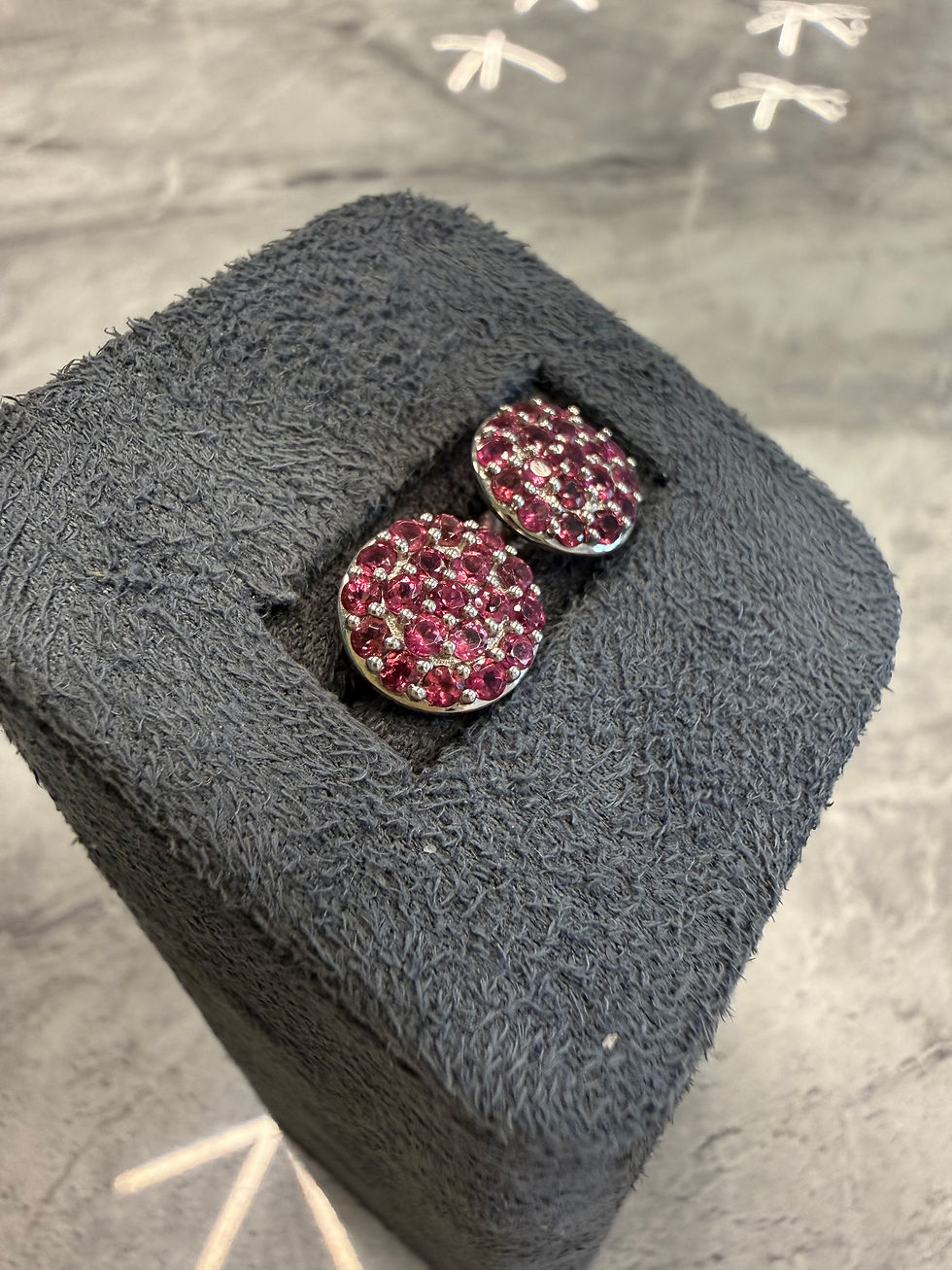 Thumbnail: Platinum Pink Sapphire Earrings 