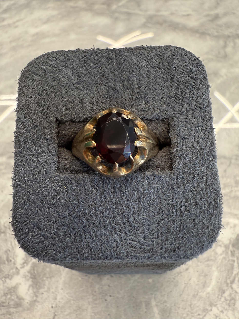 9ct Gold Garnet Signet Ring