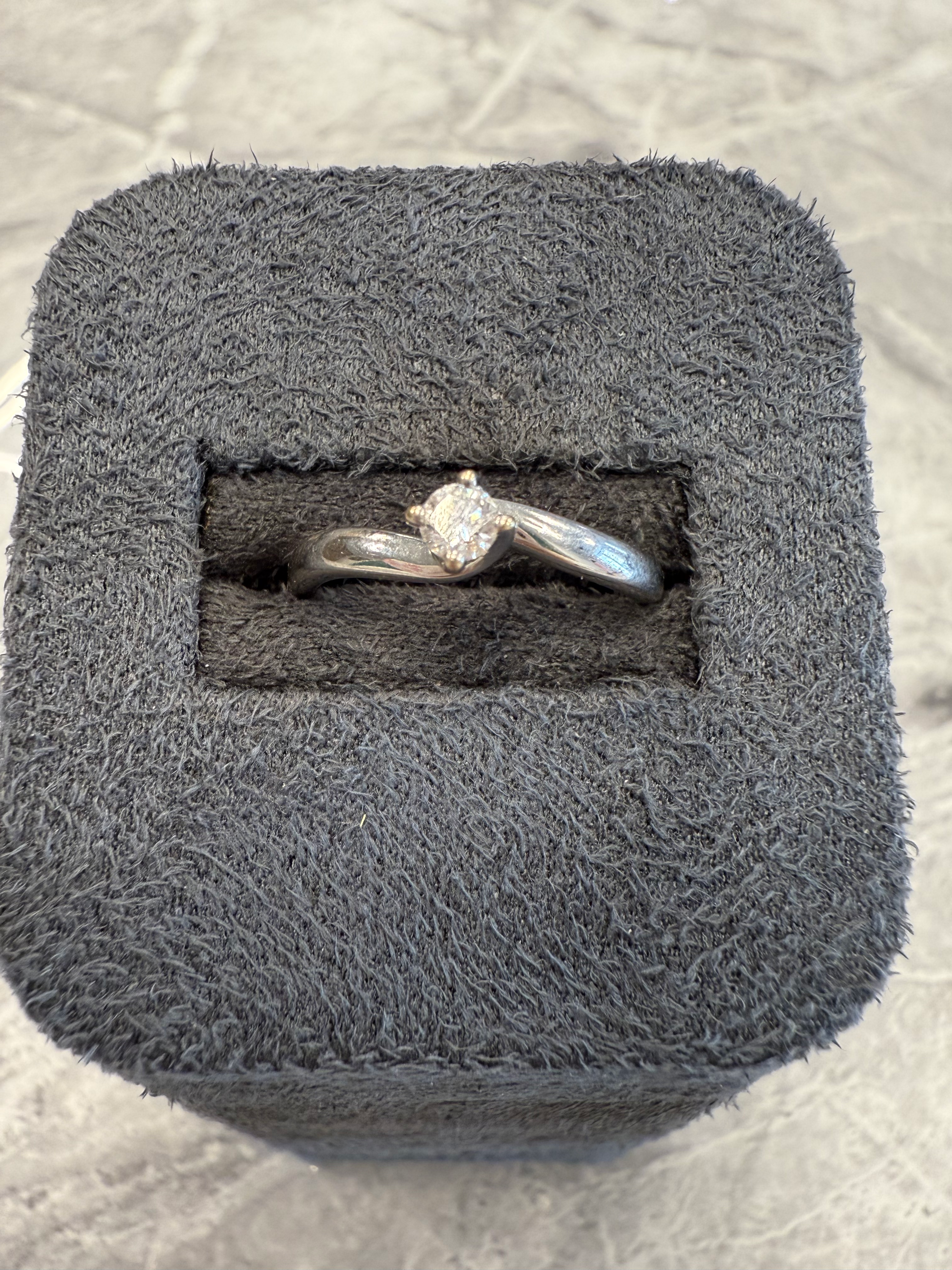 18ct White Gold Solitaire Diamond Ring