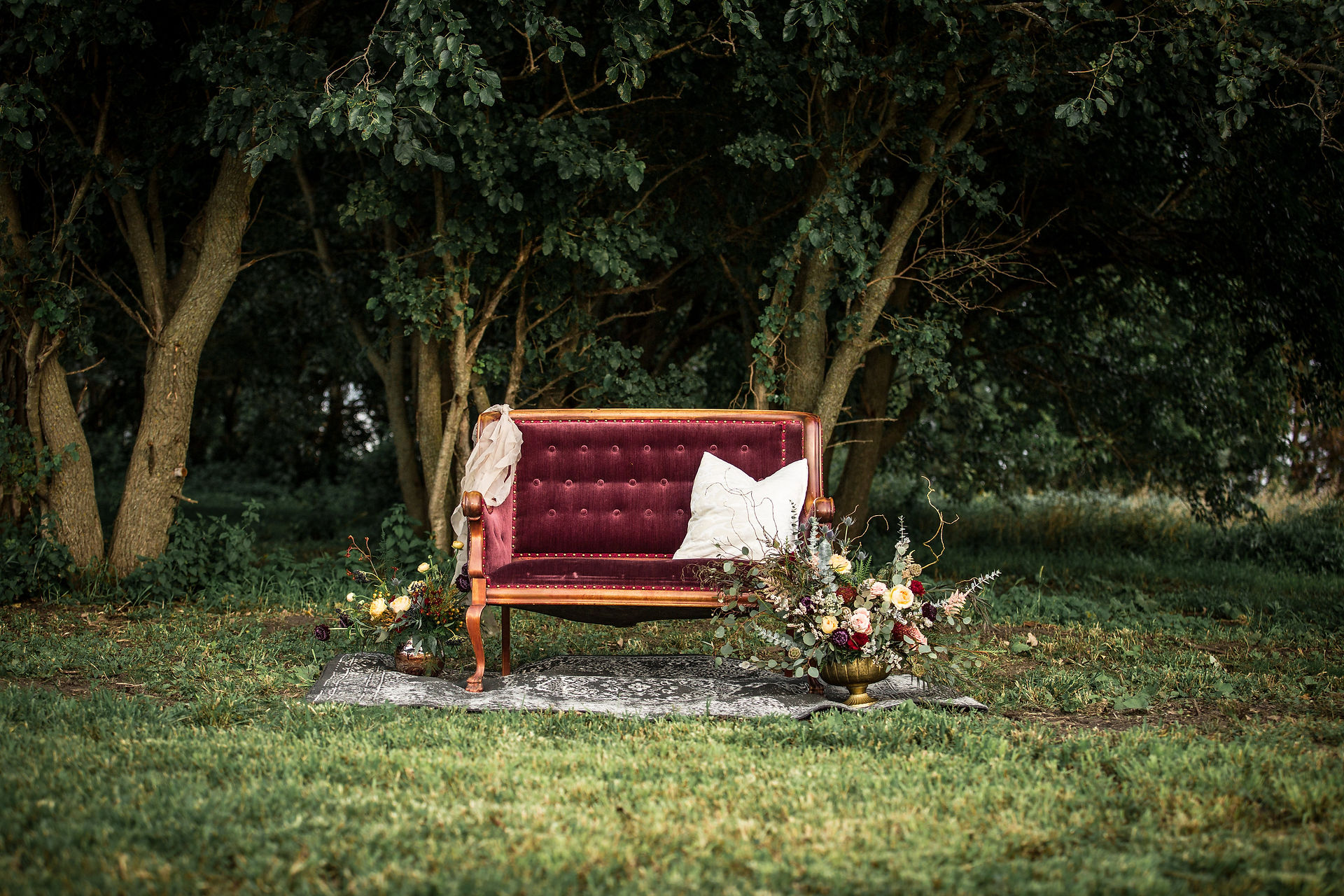 settee staging