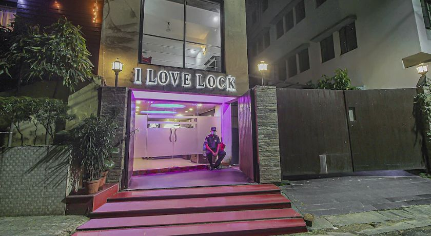 hourly hotels in Ballygunge, Kolkata