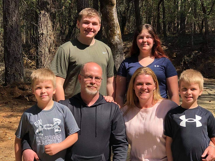 family photo 2021.jpg