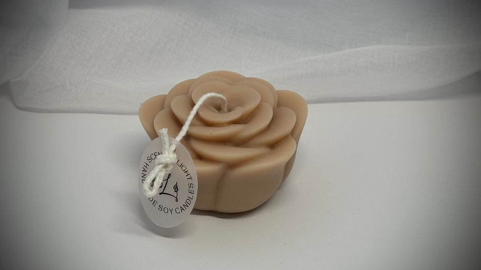 Candela profumata artigianale Fiore di Loto colata a mano in cera di soia Bio ed essenze naturali certificate