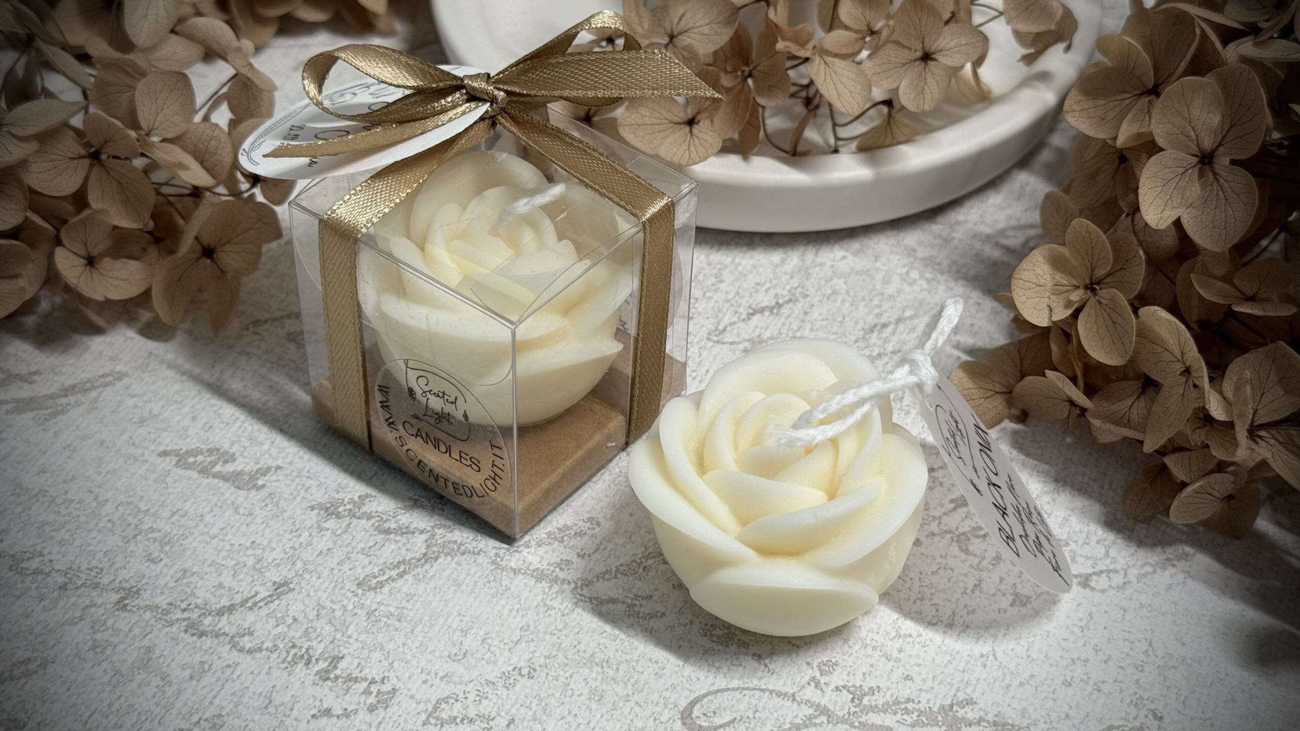 Candela profumata artigianale Rosa Bloom Piccola colata a mano in cera di soia Bio ed essenze naturali certificate