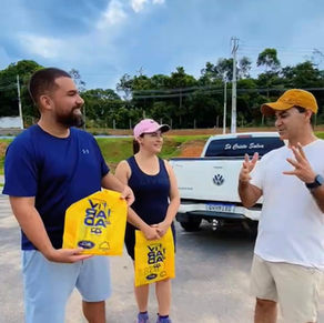 Prefeito Zequinha Lima faz entrega simbólica de kits da Corrida da Virada 2025