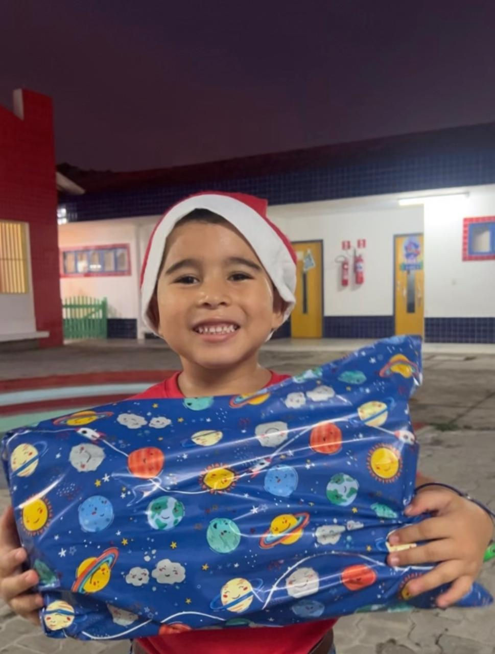 Prefeitura de Cruzeiro do Sul realiza “Natal de Amor” para crianças da creche Ambrozina de Negreiros