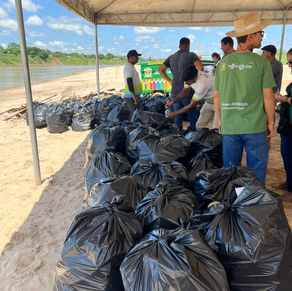 Prefeitura de Cruzeiro do Sul e parceiros realizam mutirão de limpeza e recolhem 5 toneladas de lixo das praias do Rio Juruá