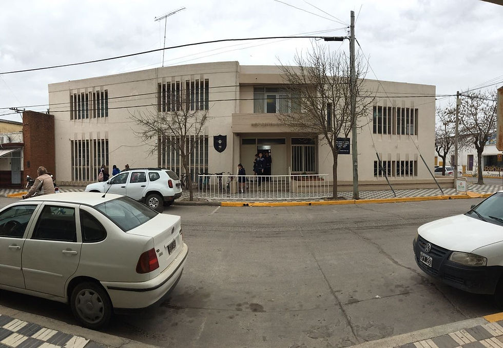 FRENTE DEL COLEGIO