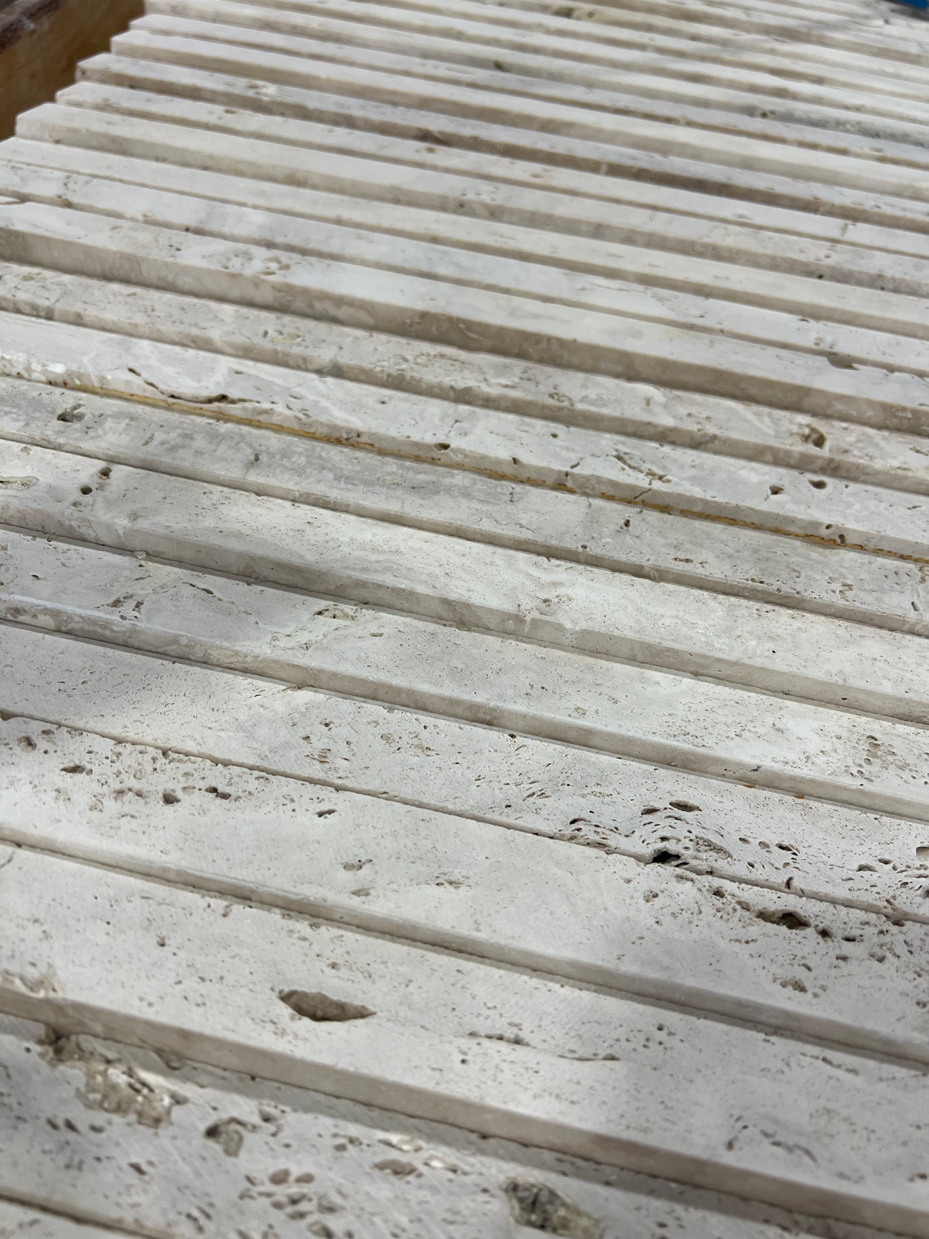 Piedra Viva Light Honed/Filled 24x36x3cm Pavers