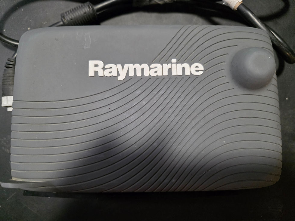 Thumbnail: Raymarine E7 HybridTouch Chartplotter