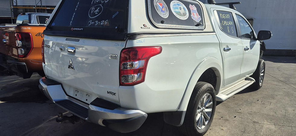 2017 Mitsubishi Triton DI-D (3)