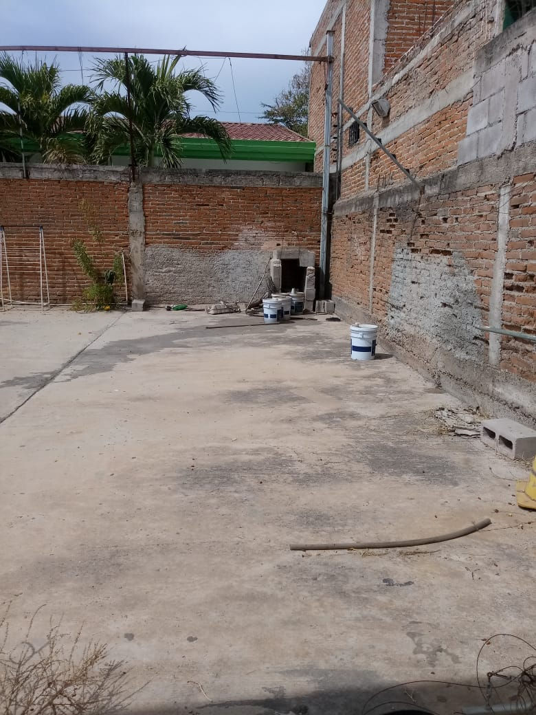 Miniatura: Se renta terreno en Col. Aquiles Serdán para negocio, bodega, etc.