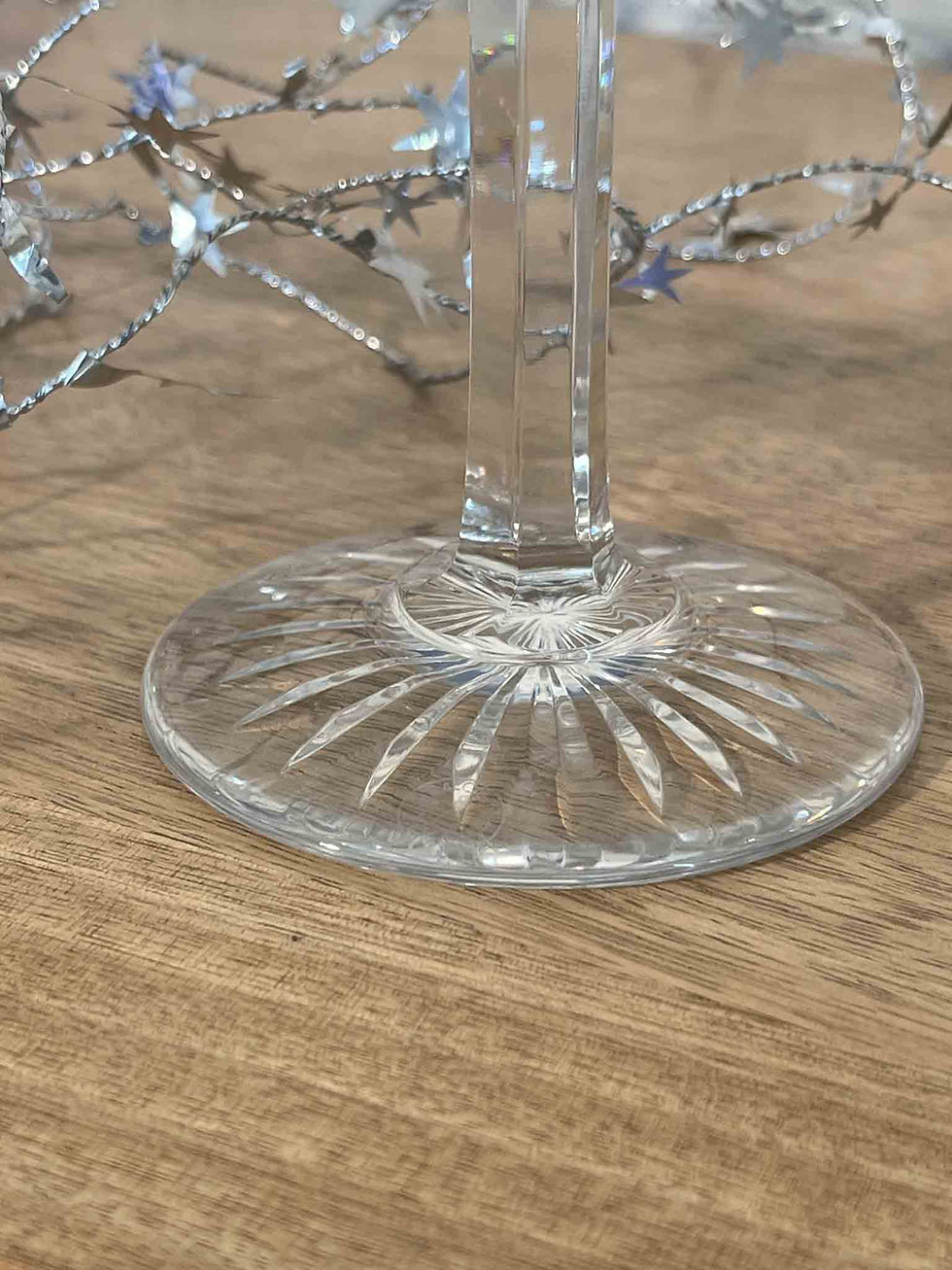 Verre à vin du Rhin Baccarat modèle Burgos en cristal violet