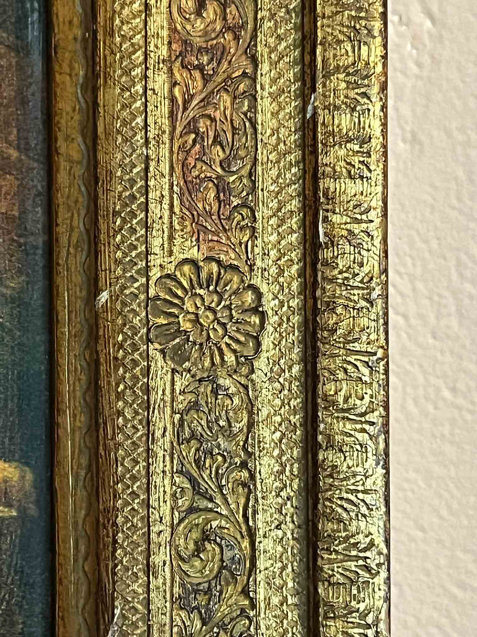 Miroir trumeau ancien style Louis XVI en bois et stuc doré