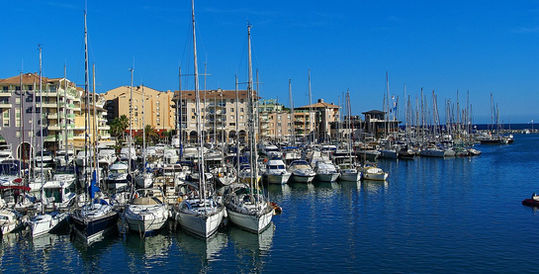 Fréjus_-_Port_Fréjus_-_View_SE.jpg