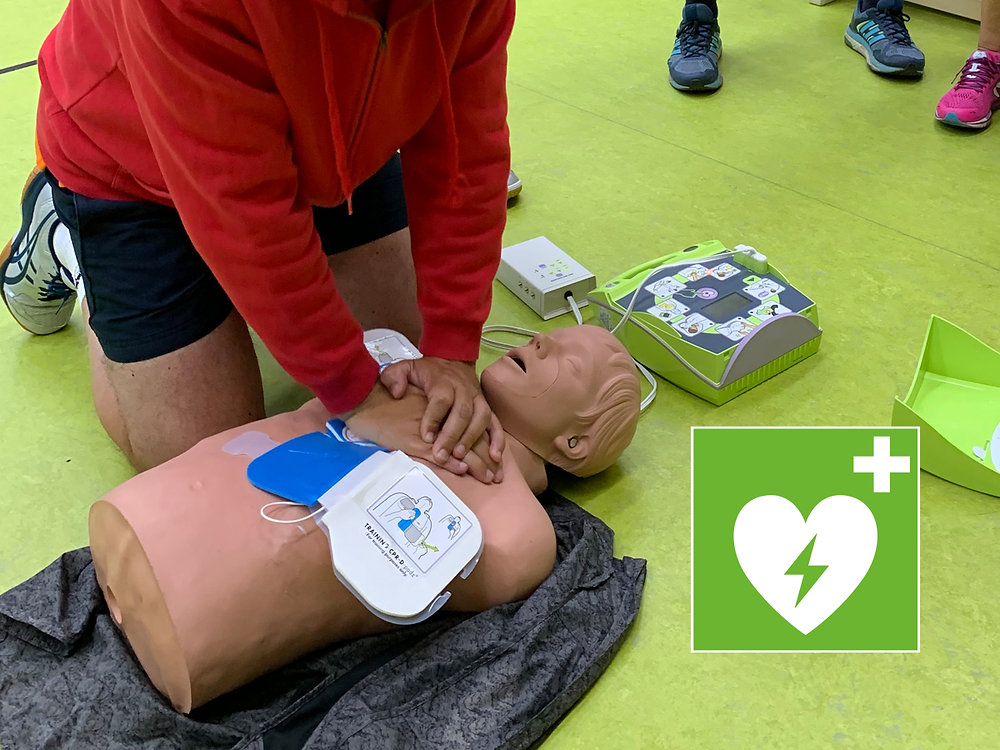 AED Defibrillator Schulung mit DEFIPROFI