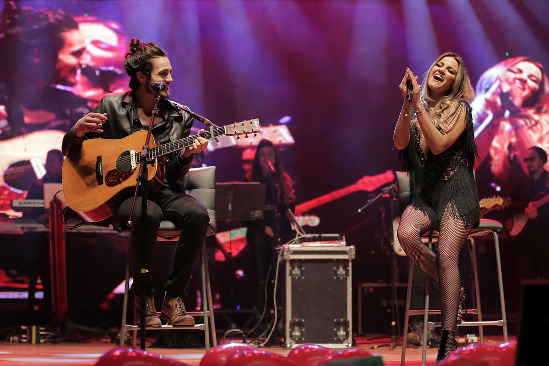 Maite Perroni e Tiago Iorc