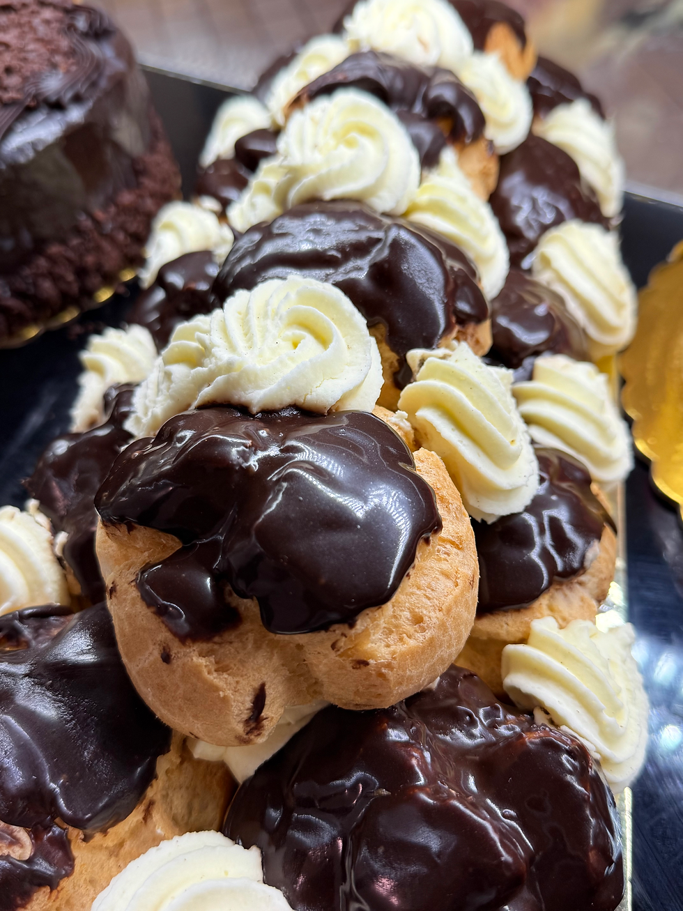 Profiterole logs (14 balls)