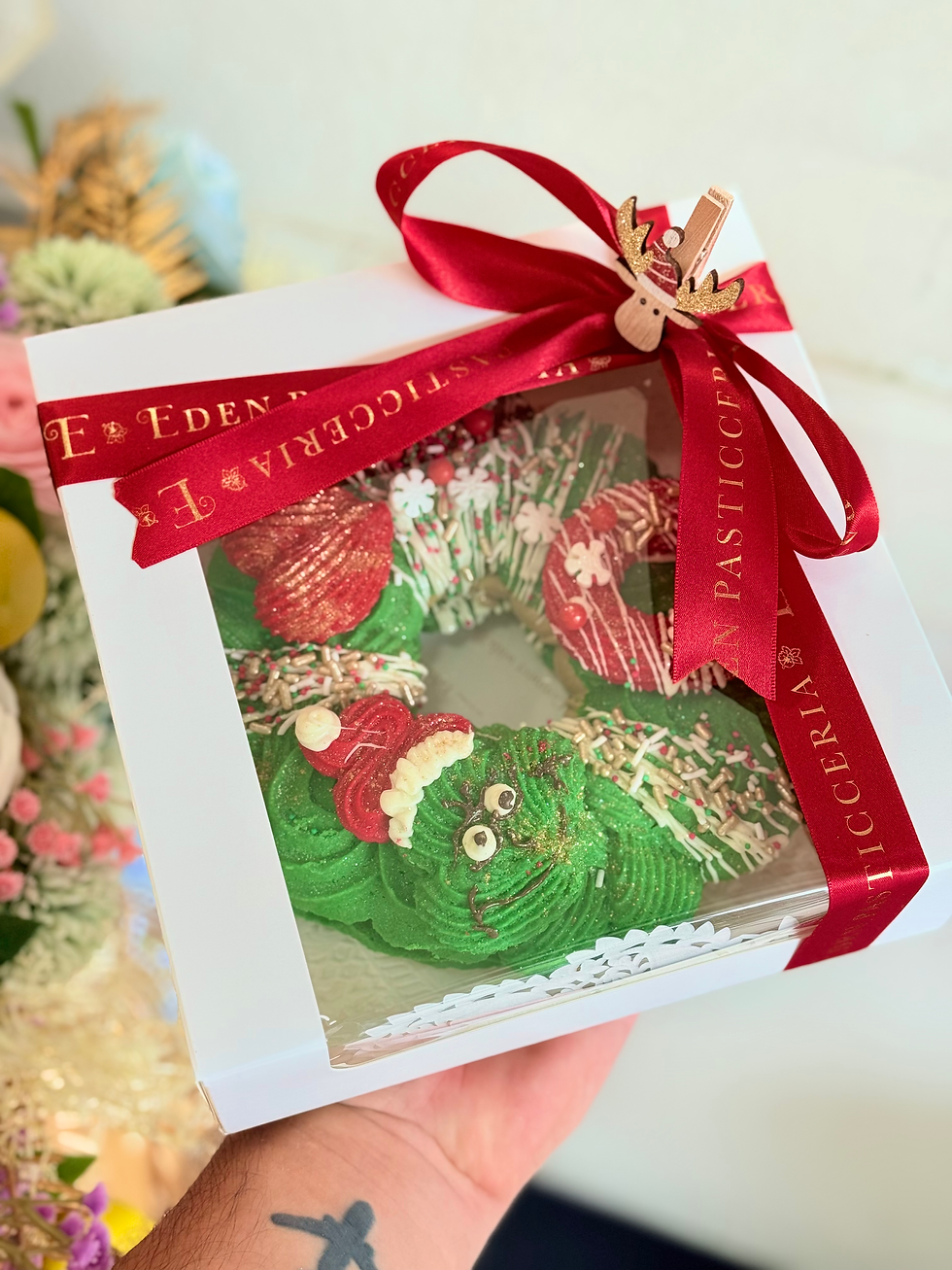 Pistachio Christmas Wreath (feeds 6/8ppl)