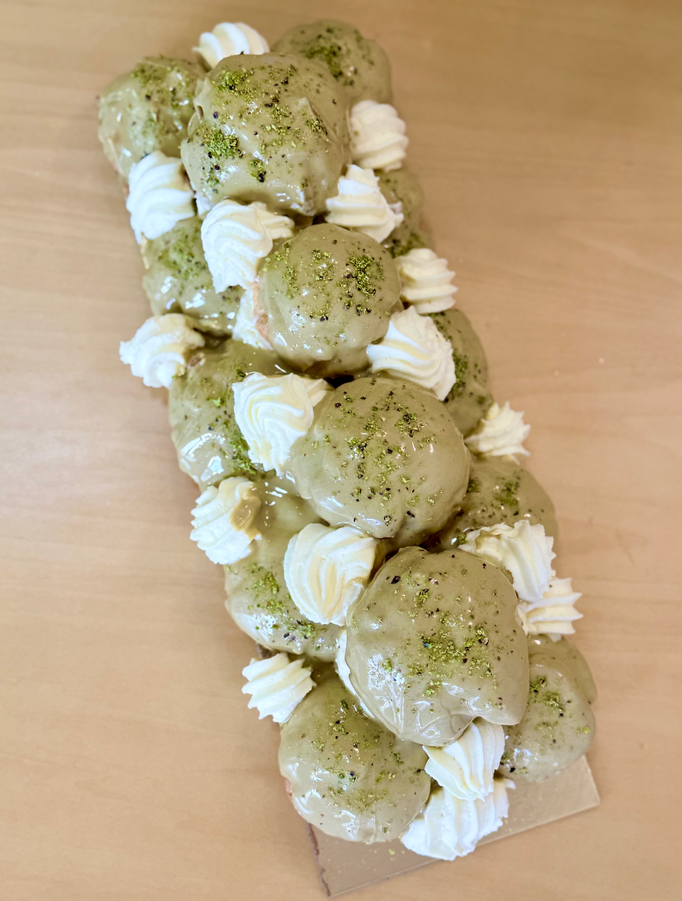 Thumbnail: Pistacchio Profiterole logs (14 balls)