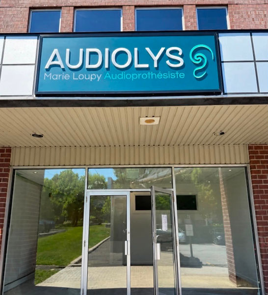 AUDIOLYS devant clinique.jpg
