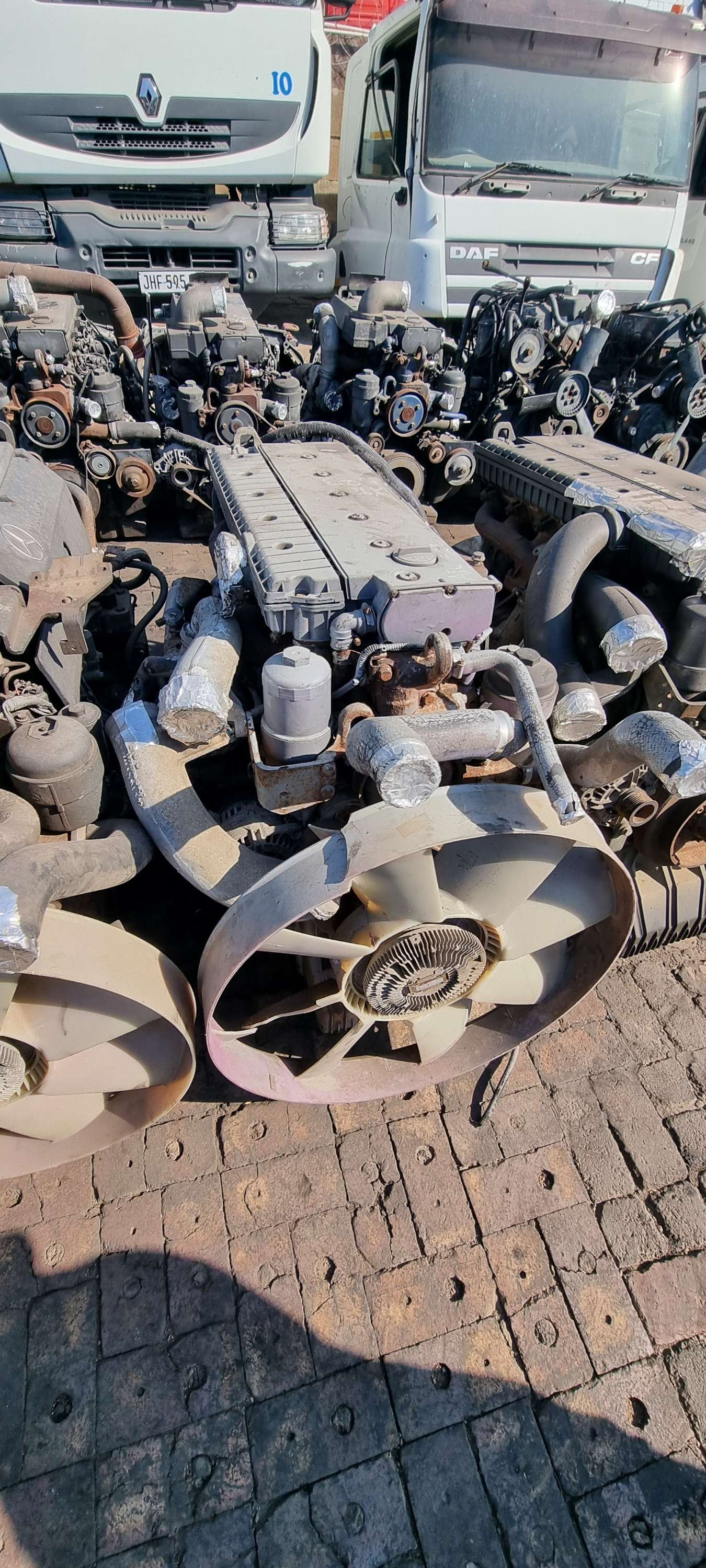 MERCEDES 1730,906 ENGINES