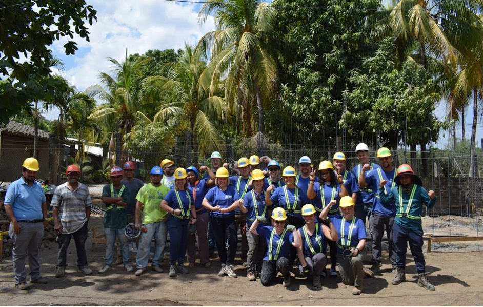 group photo in el salvador