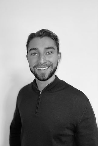 Facetune_02-04-2025-12-11-09 2.jpg