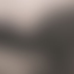 那是一个阴凉的早上，把背包交给了从加德满都开往博卡拉的巴士，由它带往目的地。而我们骑上摩托车也踏上了前往博卡拉的路上。