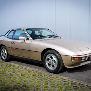 Porsche 924 Auto.jpeg