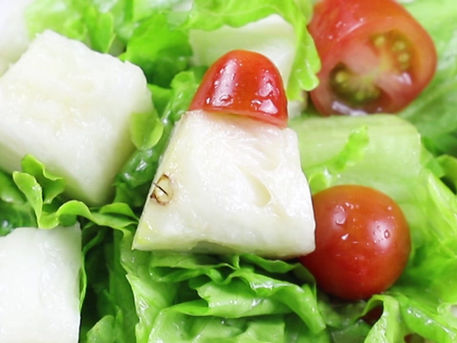 Salada de abacaxi e alface