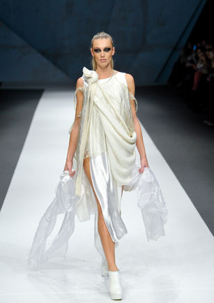 photo: Đorđe Tomić
fashion: Sonja Jocić