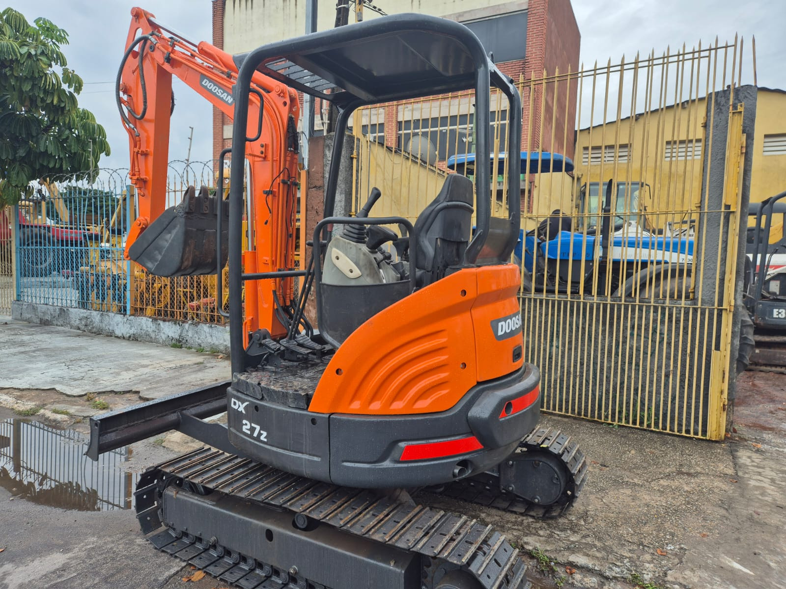Miniescavadeira Doosan DX27Z 2015