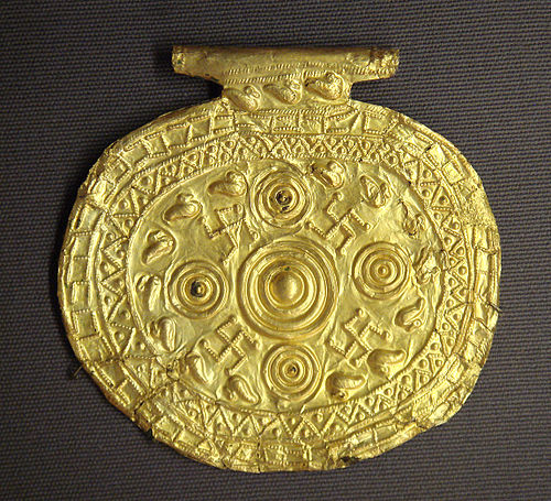 An Etruscan pendant 700-650 B.C.