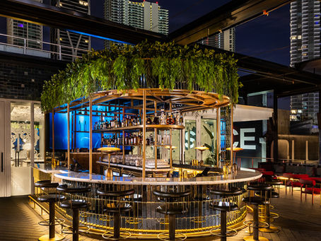 Top Happy Hour Spots in Miami for Great Drinks and Atmosphere