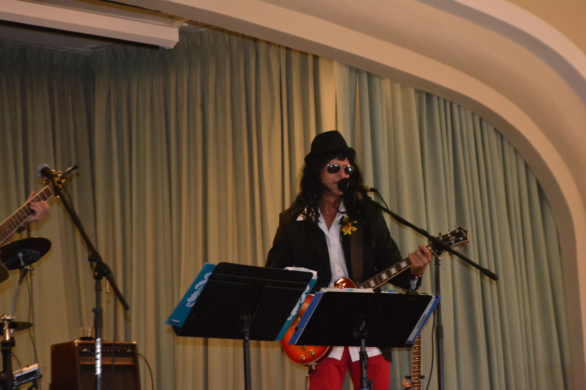 Poe STreet Band!! Tomas - 1