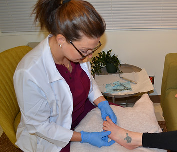 Soins des pieds professionnels en résidence pour aînés