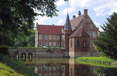 Wasserburg_Hülshoff.JPG