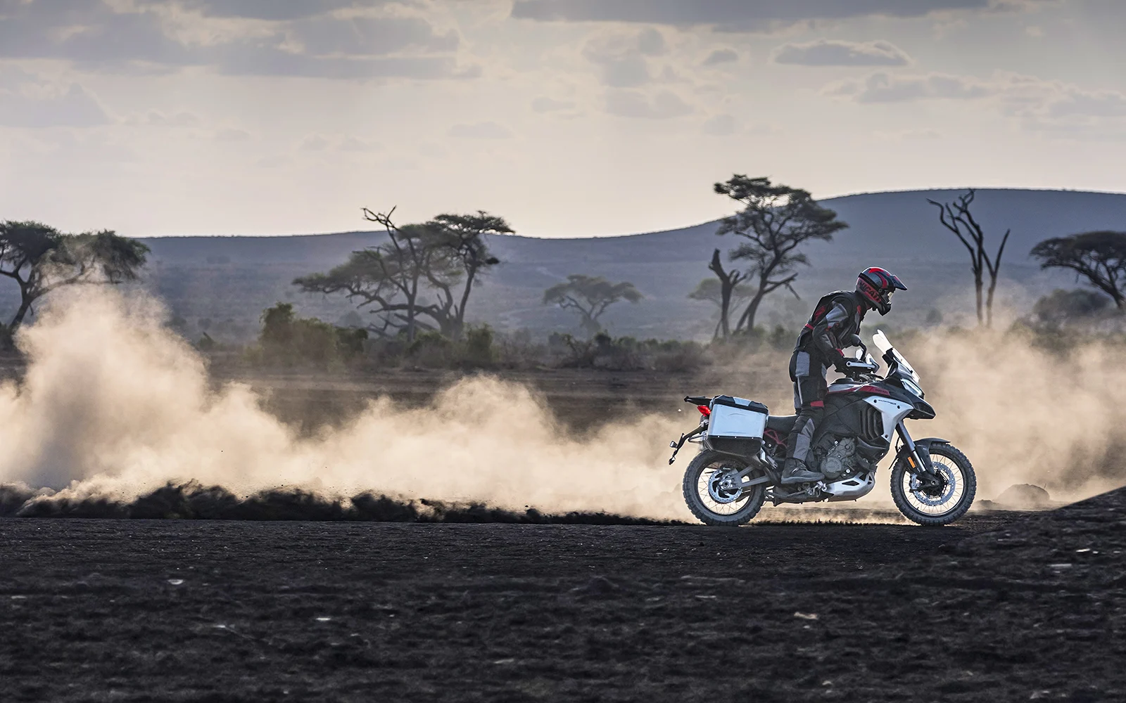 MULTISTRADA V4 RALLY NEW