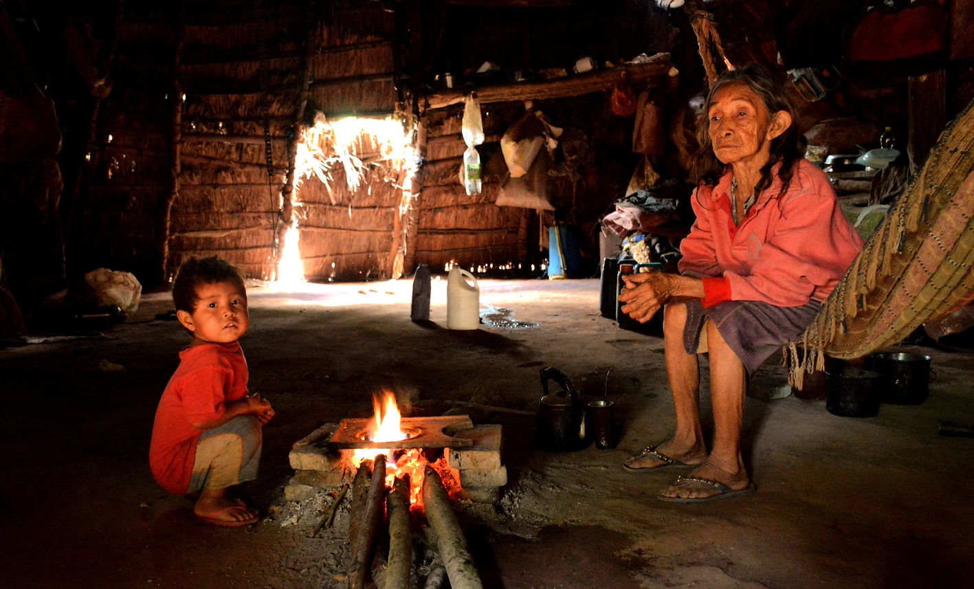 Guarani Hütte Paraguay.jpg