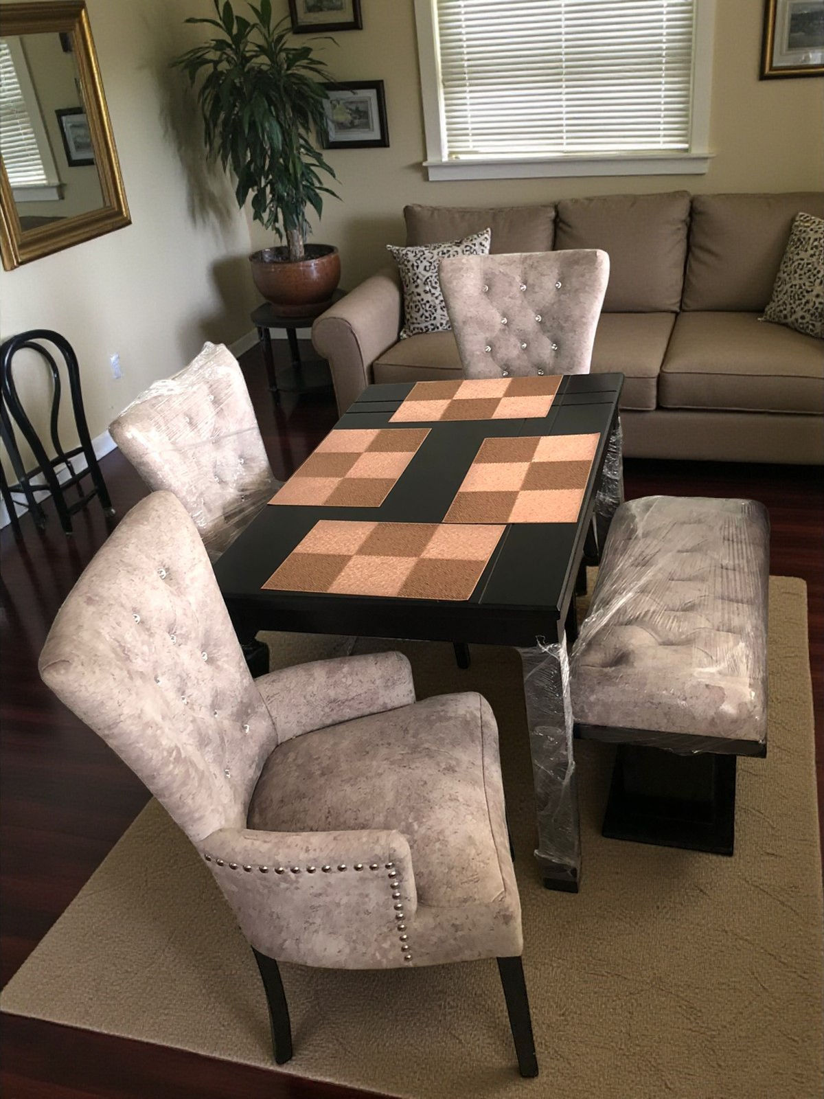 COMEDOR 4PTOS SILLA REINA COMEDOR EN MADERA