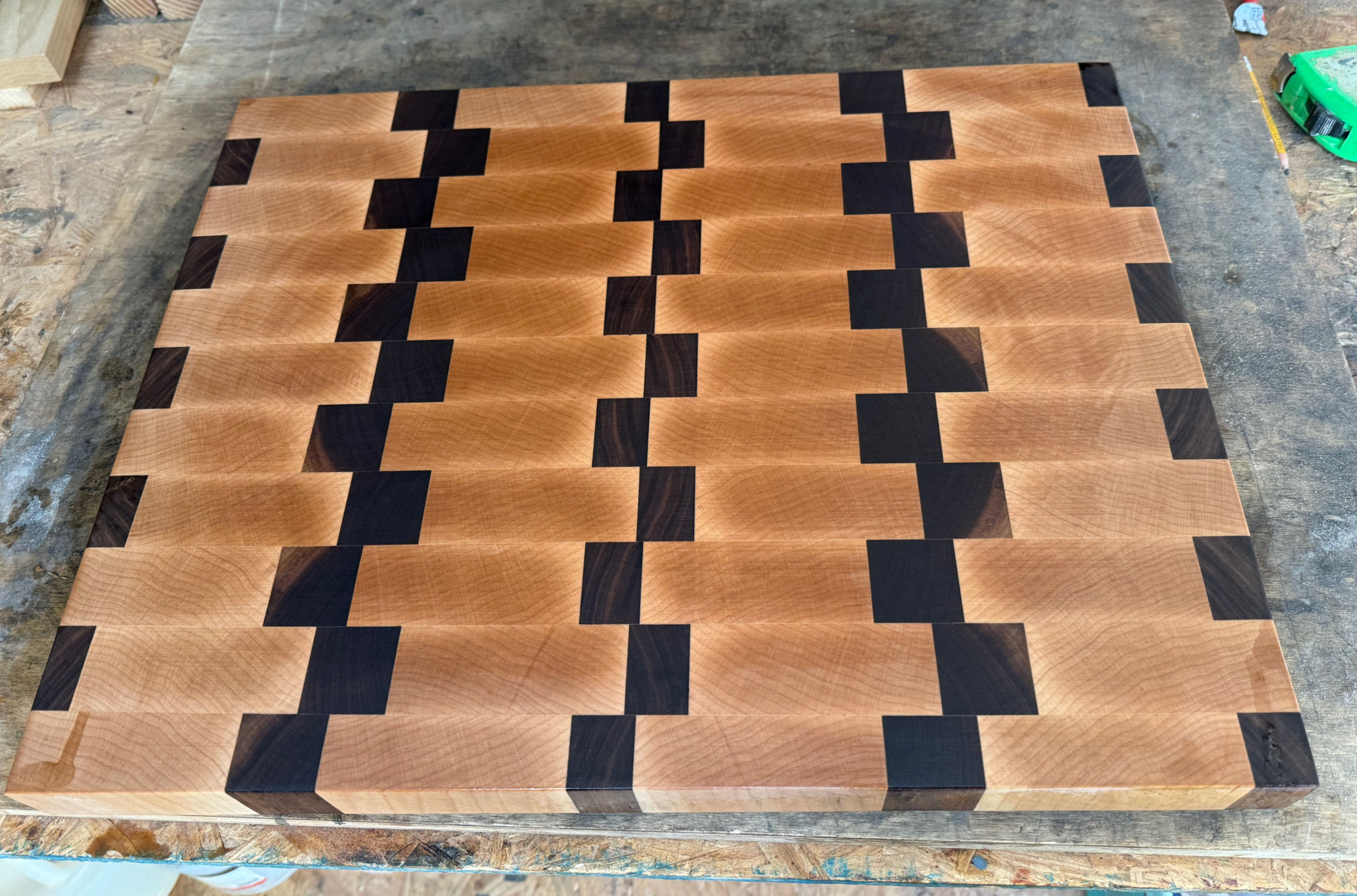 End Grain - Hard Maple & Walnut Wood Cutting Board